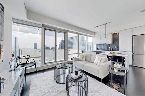 3903-1 Bloor St E, Toronto, ON, M4W0A8 | Card Image
