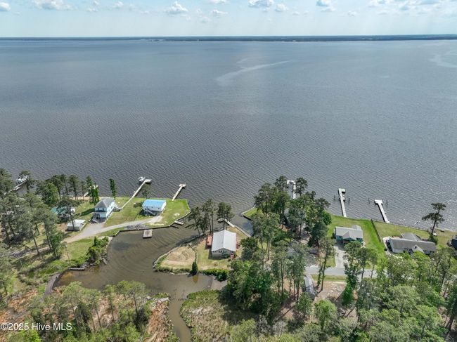 966 W Island View Rd, House other with 3 bedrooms, 2 bathrooms and null parking in Bath NC | Image 11