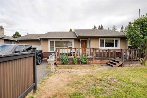 543 Bradley St, Nanaimo, BC, V9S1B9 | Card Image