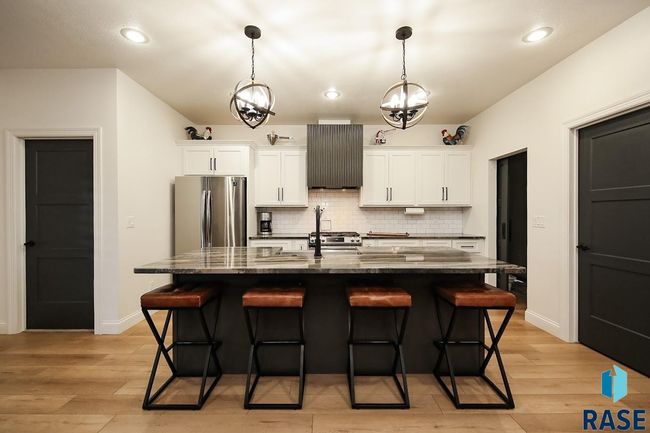 409 N Piper Dr, House other with 6 bedrooms, 3 bathrooms and null parking in Sioux Falls SD | Image 13
