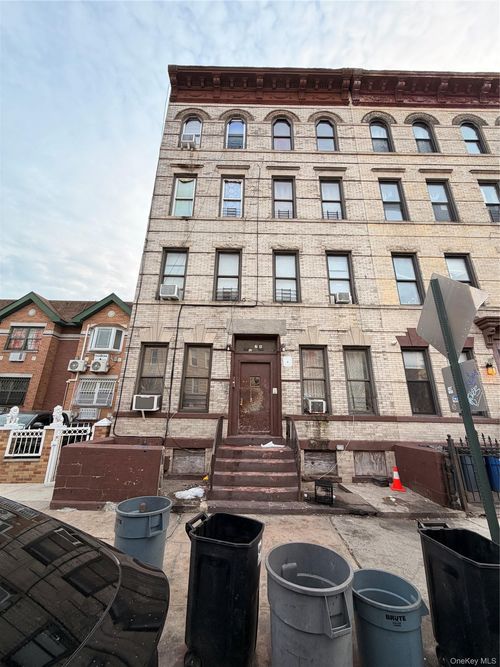 278 Chauncey St, Brooklyn, NY, 11233-2332 | Card Image