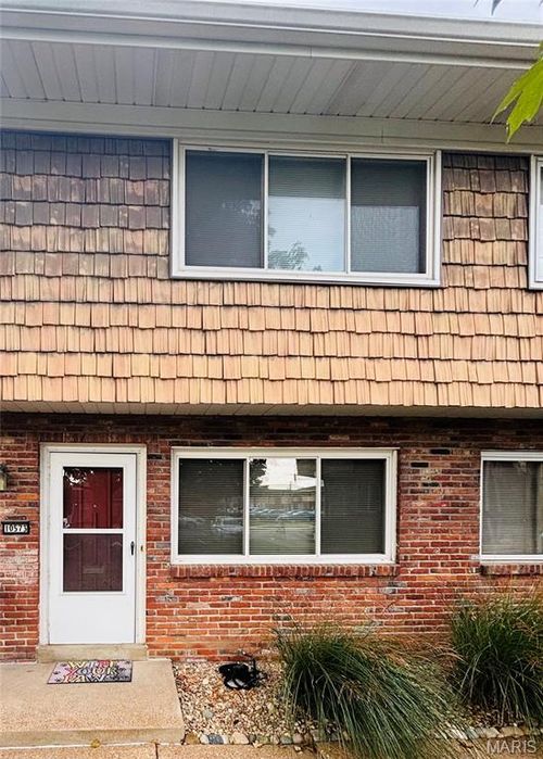 10573 Carroll Wood Way, Saint Louis, MO, 63128-1314 | Card Image
