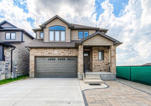 {{alt}} | Card Image