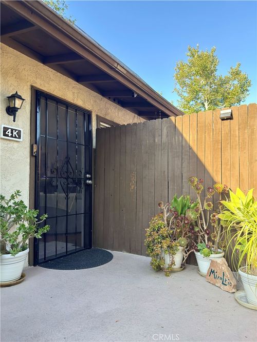 44-3050 S Bristol St, Santa Ana, CA, 92704-5724 | Card Image