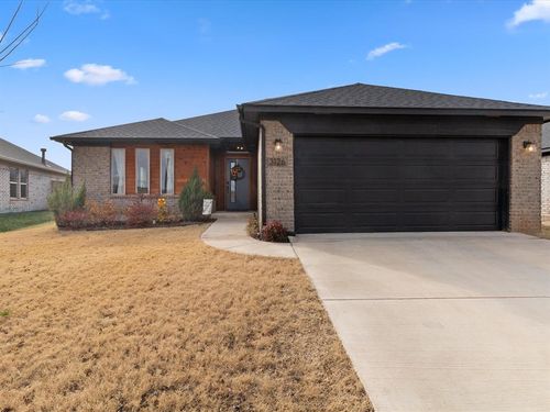 3126 Wister Road, Norman, OK, 73069 | Card Image