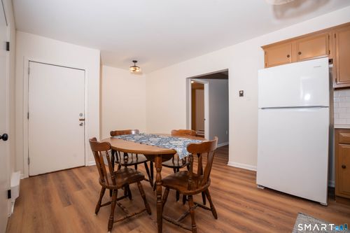 31 Hall Ave, Wallingford, CT, 06492-3549 | Card Image