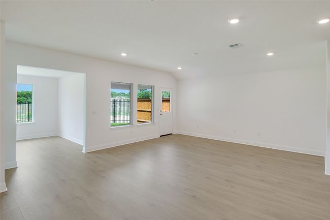 548 Tekoa Dr, House other with 4 bedrooms, 2 bathrooms and 2 parking in Georgetown TX | Image 8