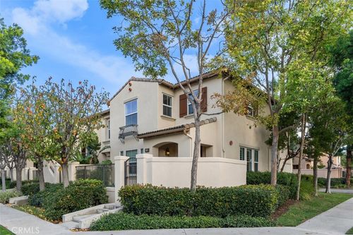 40 League, Irvine, CA, 92602-7061 | Card Image