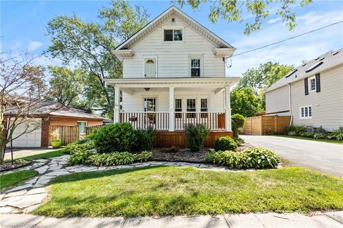 {{alt}} | Card Image