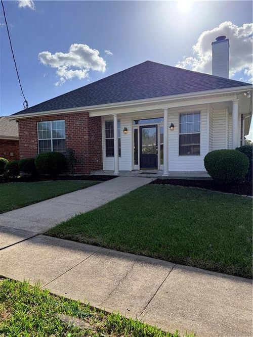 3245 Iowa Ave, Kenner, LA, 70065-4618 | Card Image