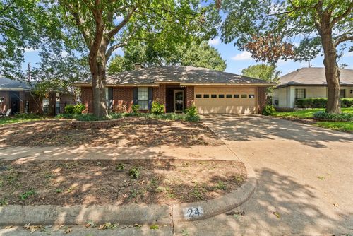 24 Saint Charles Pl, Midlothian, TX, 76065-6712 | Card Image