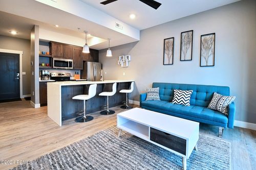301-1846 Prospector Ave, Park City, UT, 84060-7319 | Card Image