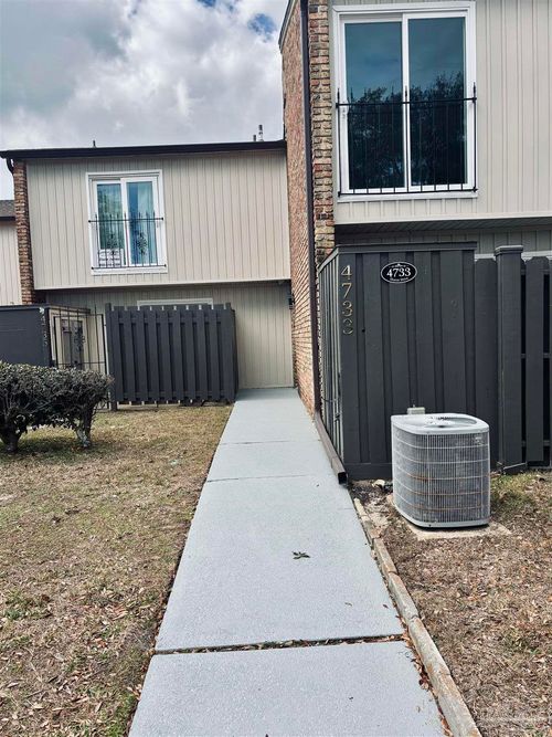 4733 Huron Dr, Pensacola, FL, 32507-8782 | Card Image