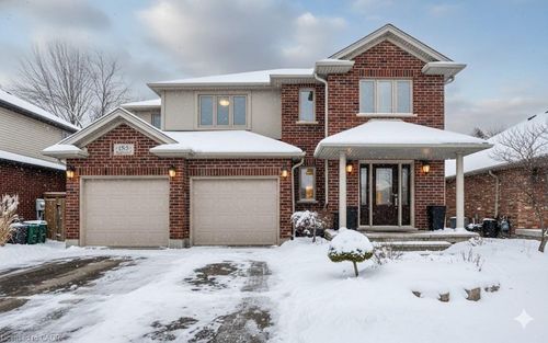 183 Brookmead St, Elmira, ON, N3B0A2 | Card Image