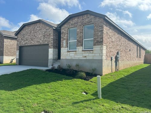 2272 Monument Hl, Marion, TX, 78124 | Card Image