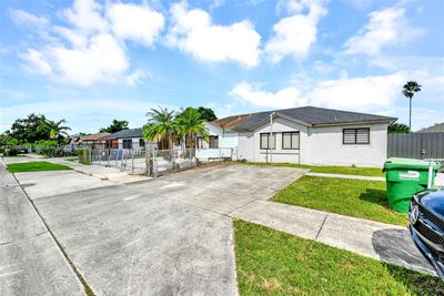 19947 Sw 122nd Ct, Townhouse with 3 bedrooms, 1 bathrooms and null parking in Miami FL | Image 2