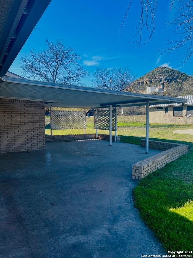 1902 College St, House other with 3 bedrooms, 2 bathrooms and null parking in Junction TX | Image 6