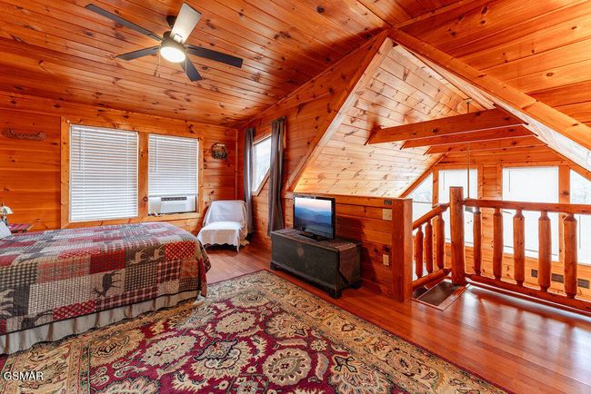Cabin 2 Upstairs Loft Bedroom | Image 20