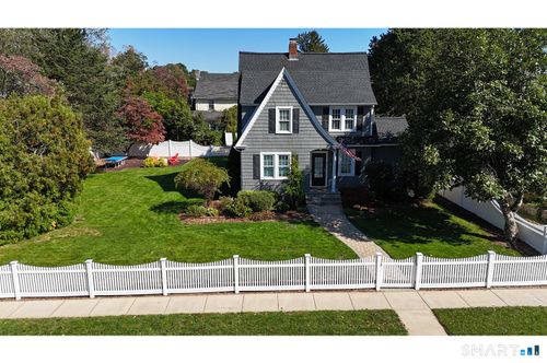 85 Newman Pl, Fairfield, CT, 06825-1351 | Card Image