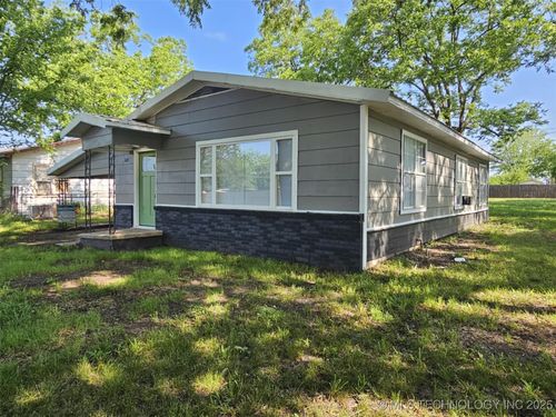 420 W State, Stratford, OK, 74872-4423 | Card Image