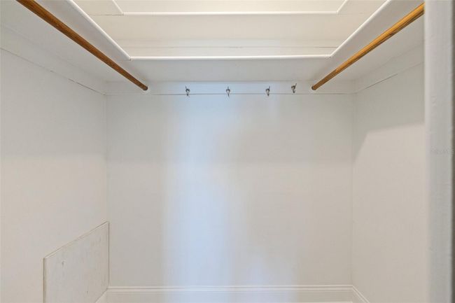 Walk in closet | Image 20