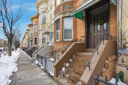 60-67 Putnam Ave, Ridgewood, NY, 11385-4529 | Card Image