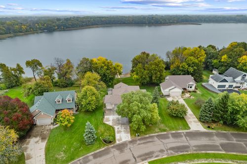 28329 Lakeside Lane, Lindstrom, MN, 55045 | Card Image
