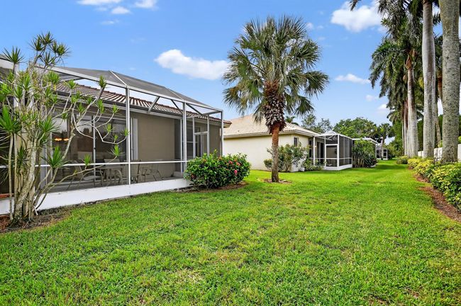 9675 Crescent View Dr N, Condo with 3 bedrooms, 2 bathrooms and null parking in Boynton Beach FL | Image 40