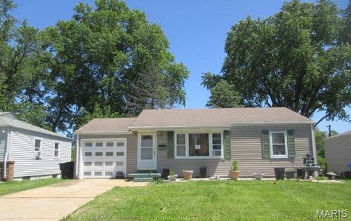 843 Loekes Drive, Florissant, MO, 63031 | Card Image