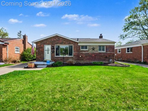 31611 Grant St, Wayne, MI, 48184-2200 | Card Image