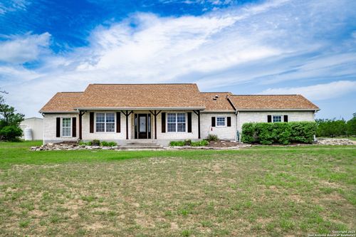 233 N Fork, Bandera, TX, 78003-6092 | Card Image