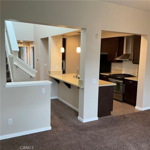 563 W Maple Ave, Orange, CA, 92866-1410 | Card Image