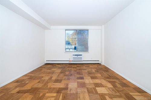 6-j-125 Lake St, White Plains, NY, 10604-2419 | Card Image