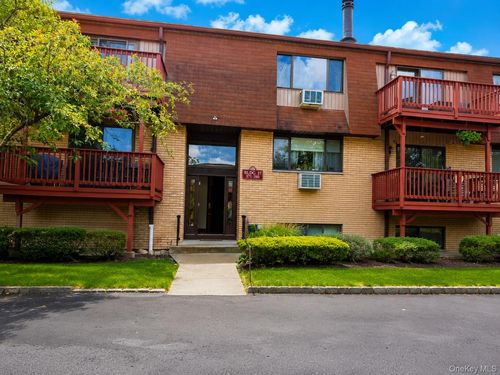 379 Richard Ct, Pomona, NY, 10970-2310 | Card Image