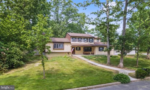 2 Kerry Ct, Old Bridge, NJ, 08857-2610 | Card Image