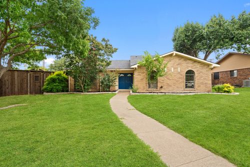 2144 Courtland Cir, Carrollton, TX, 75007-3243 | Card Image