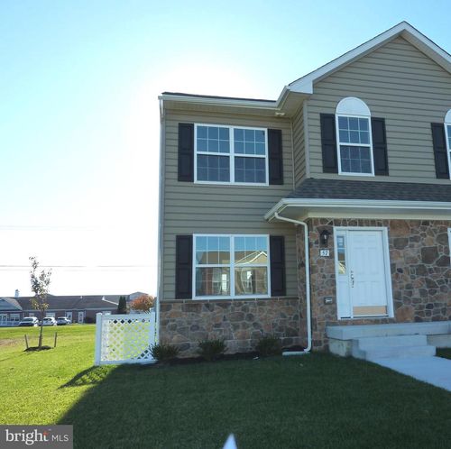 57 Cotswood Ct, SMYRNA, DE, 19977-1676 | Card Image