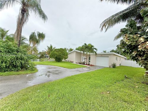 6708 Camelia Dr, Miramar, FL, 33023-4847 | Card Image