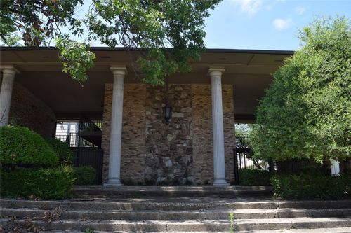 216-7931 Royal Ln, Dallas, TX, 75230-3744 | Card Image