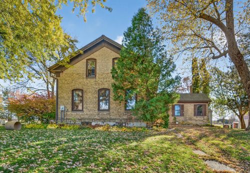 1003 Plymouth Trl, New Holstein, WI, 53061 | Card Image