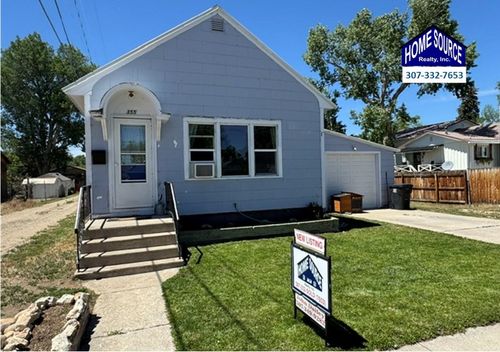 355 N 4th St, Lander, WY, 82520-2821 | Card Image
