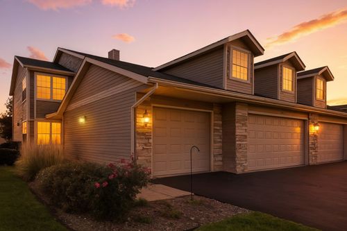 1-145 Penny Ln, Sycamore, IL, 60178-1200 | Card Image