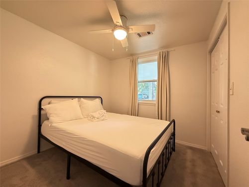 505 E 4th St, Georgetown, TX, 78626-5623 | Card Image