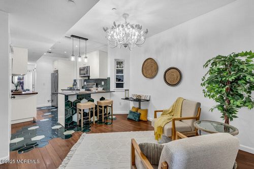 2002-395 2nd St, Jersey City, NJ, 07302-2281 | Card Image