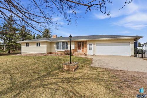 515 151st St Street, Luverne, MN, 56156 | Card Image