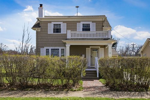 330 Crescent Street Se, Cedar Rapids, IA, 52403 | Card Image