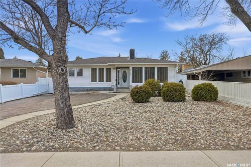 3708 Albert St, Regina, SK, S4S3P9 | Card Image