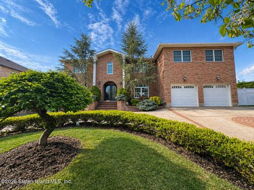 699 Ionia Avenue, Staten Island, NY, 10312 | Card Image