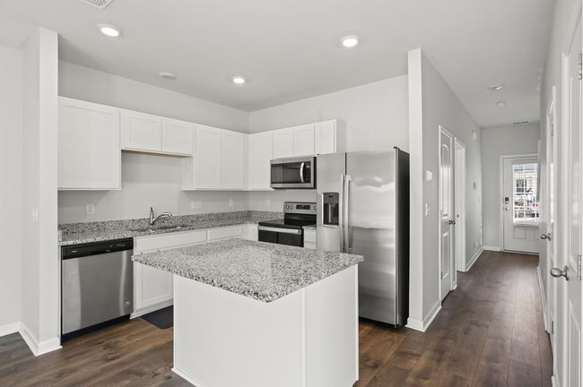 810 Dallas Dr, Townhouse with 3 bedrooms, 3 bathrooms and 2 parking in Columbia TN | Image 4