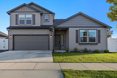 1502 E B St, Deer Park, WA, 99006-5609 | Card Image